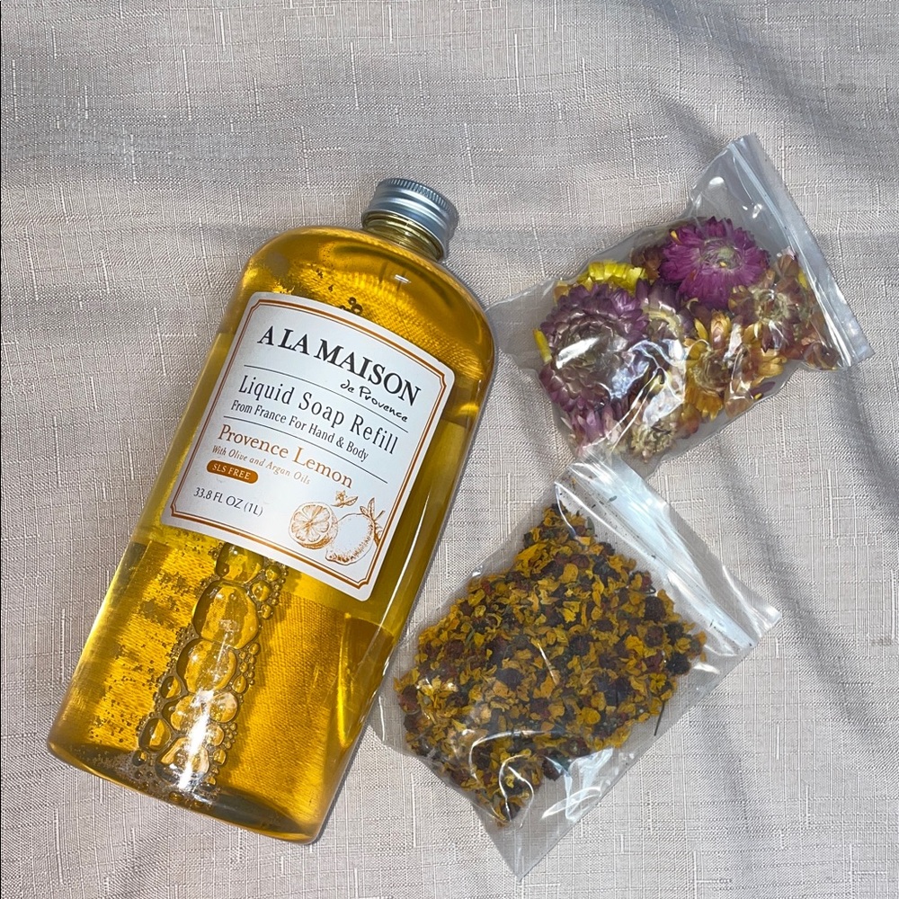 A La Maison de Provence Lemon Liquid Soap Refill - Golden Yellow